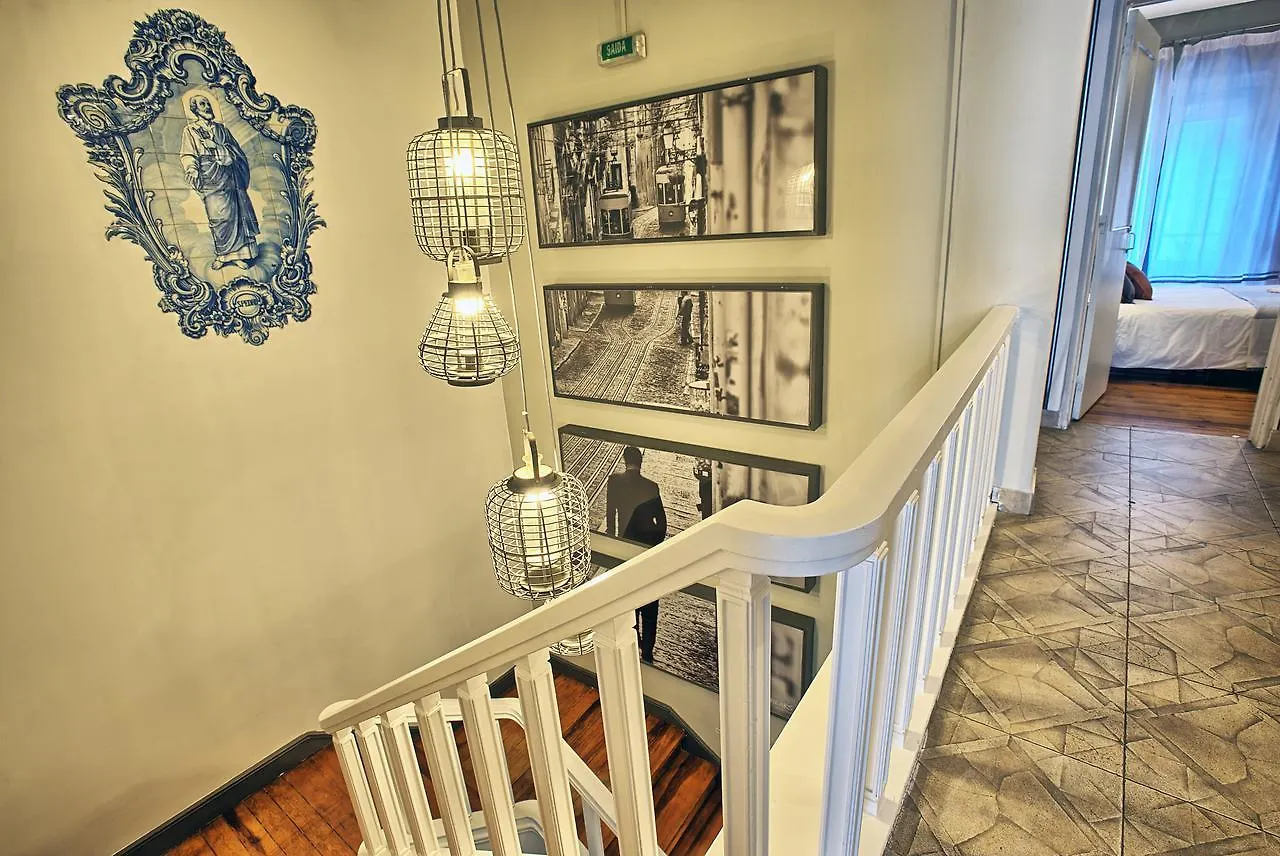 Sao Pedro 30 Guests Apartment Lisboa