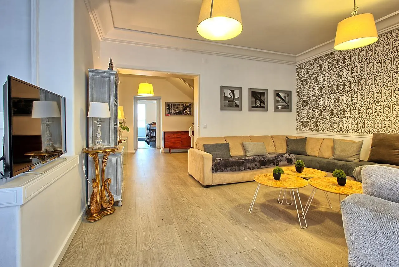 Sao Pedro 30 Guests Apartment Lisboa