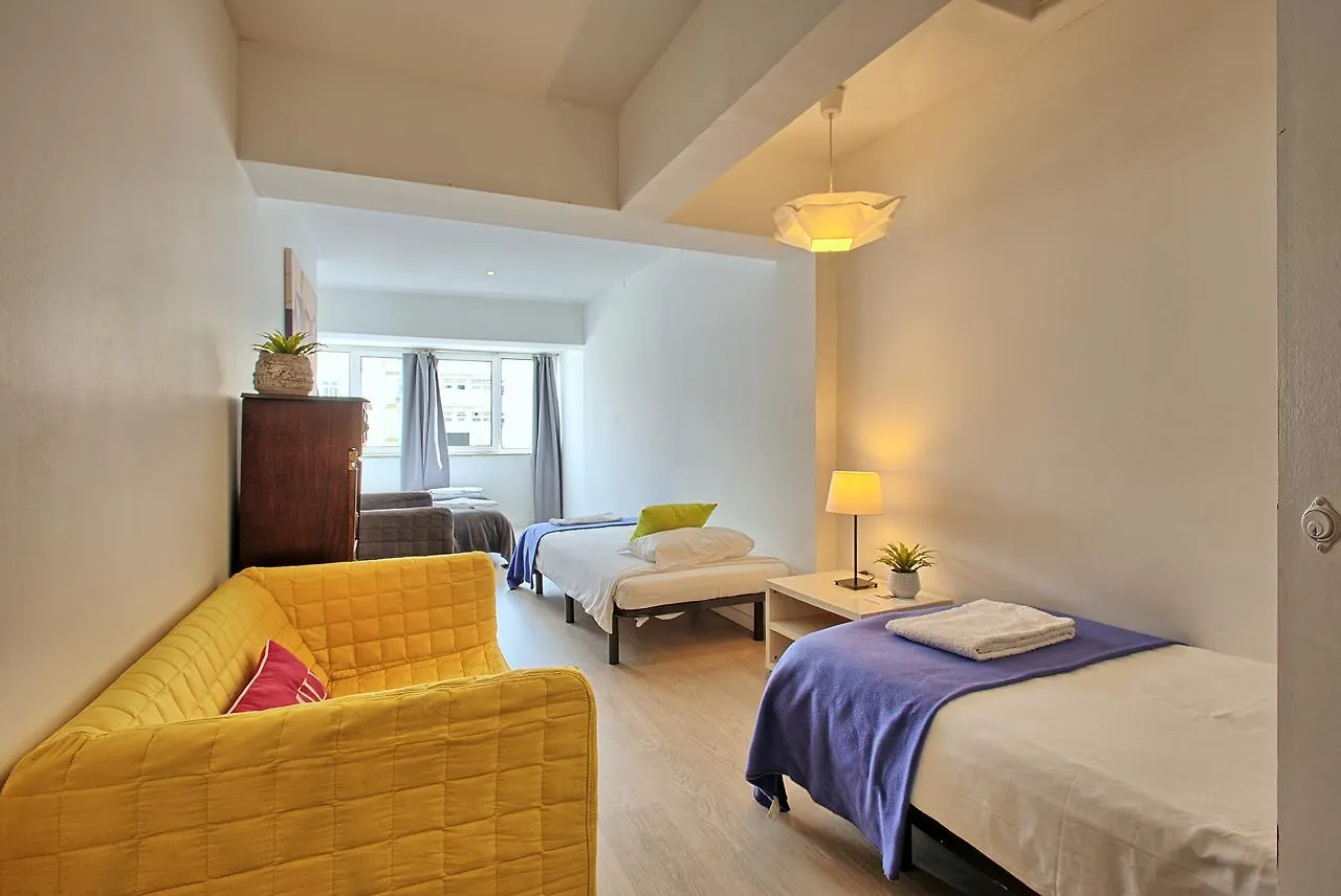 Sao Pedro 30 Guests Apartment Lisboa