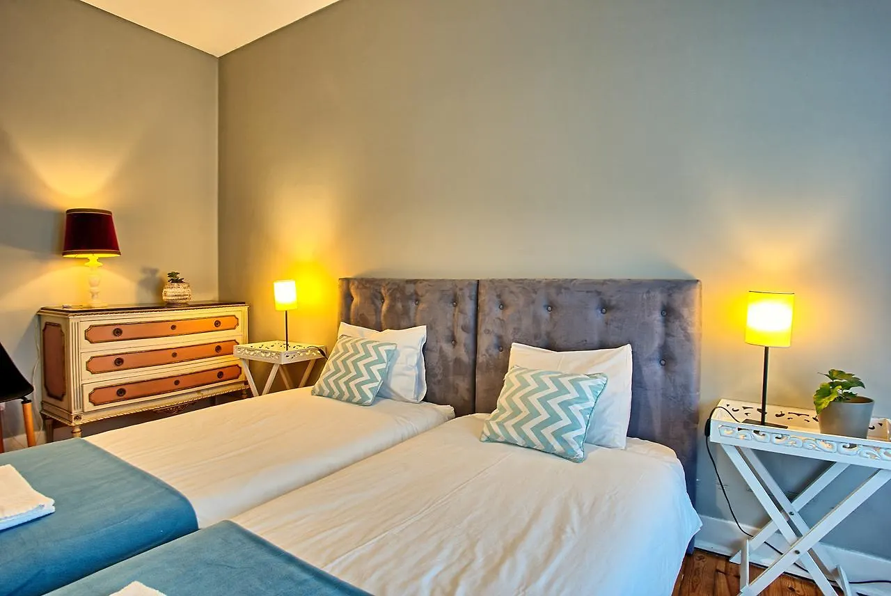 Sao Pedro 30 Guests Apartment Lisboa