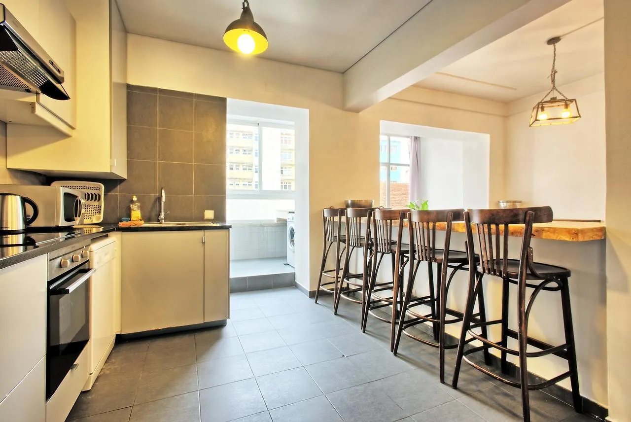 Sao Pedro 30 Guests Apartment Lisboa