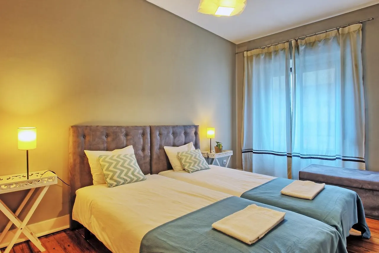 Sao Pedro 30 Guests Apartment Lisboa