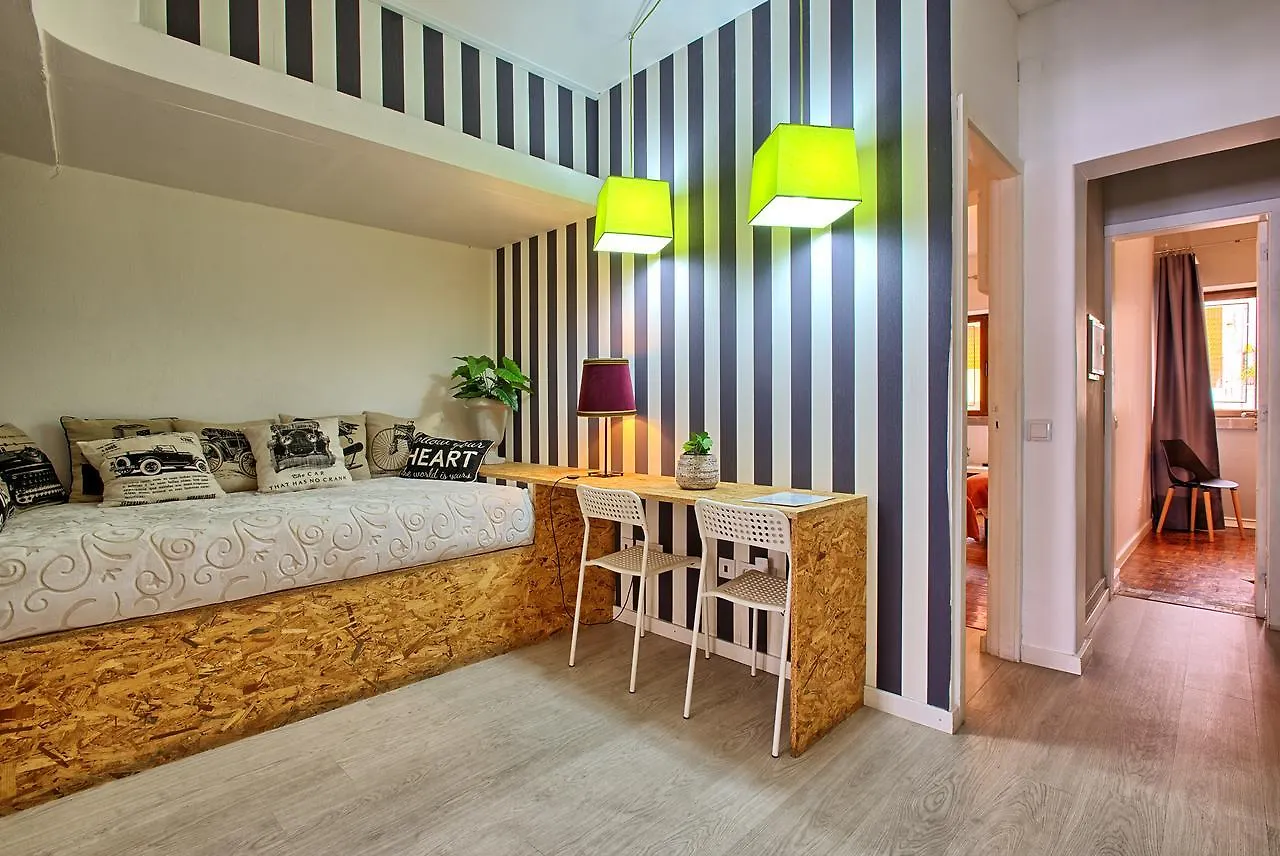 Sao Pedro 30 Guests Apartment Lisboa